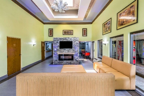 Rodeway Inn Knoxville image 4